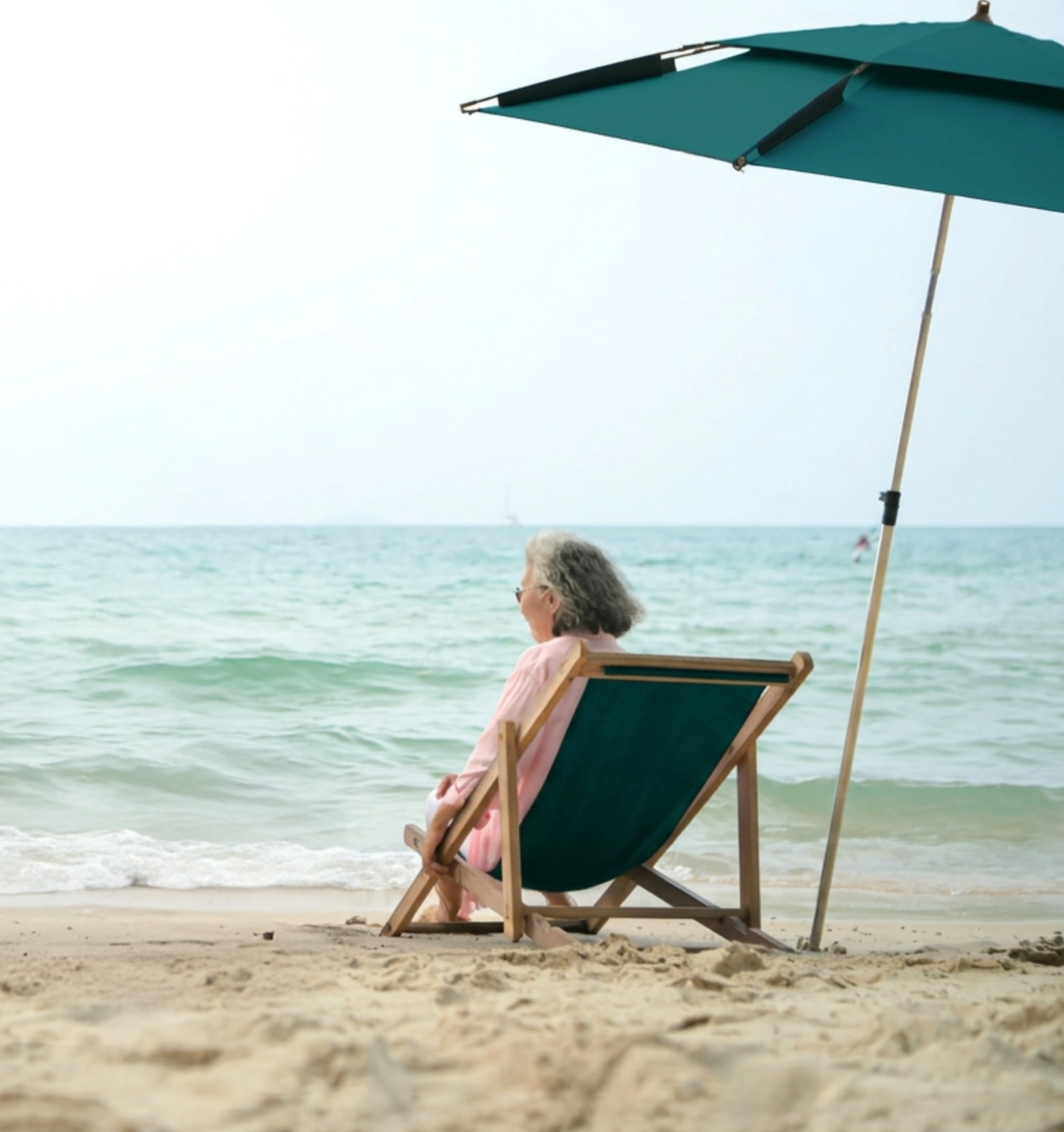 Folly Beach chair rental with umbrella setup for one person, beach chair with leg rest and shade perfect for a relaxing solo beach day near Charleston